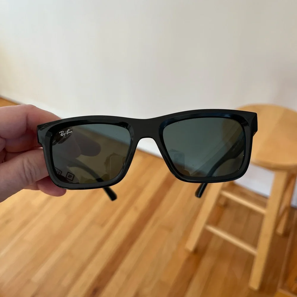 RAYBAN sunglasses